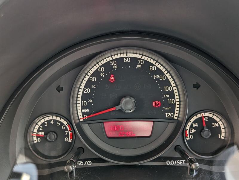 VOLKSWAGEN UP
