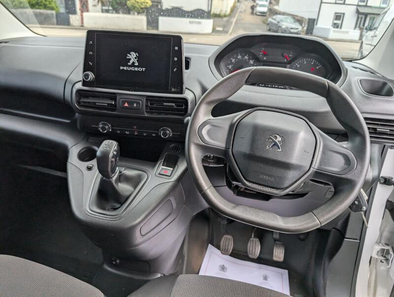 PEUGEOT PARTNER