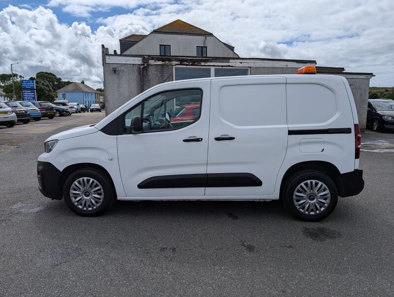 PEUGEOT PARTNER