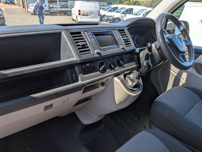 VOLKSWAGEN TRANSPORTER