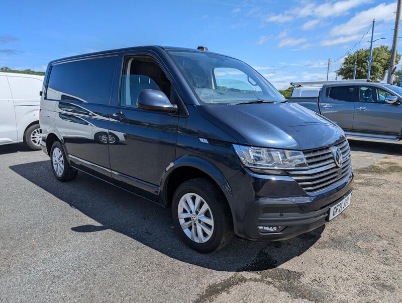 View VOLKSWAGEN TRANSPORTER 2.0 TDI T28 Highline