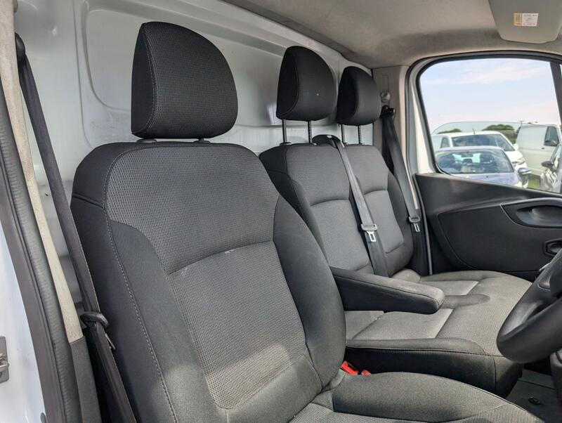 RENAULT TRAFIC