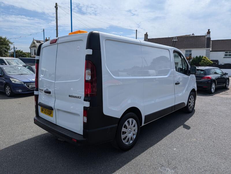 RENAULT TRAFIC