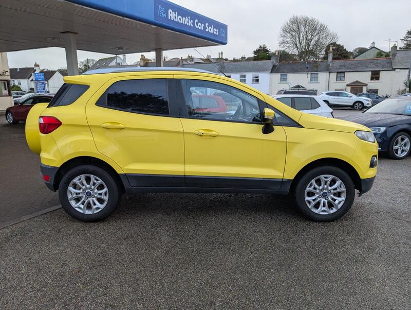 View FORD ECOSPORT 1.0 T EcoBoost Titanium