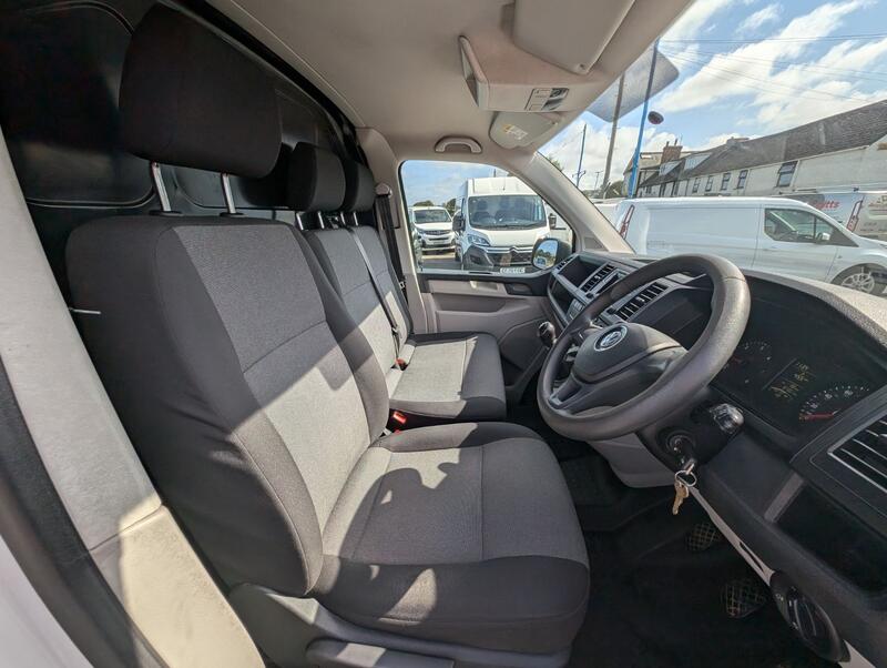 VOLKSWAGEN TRANSPORTER