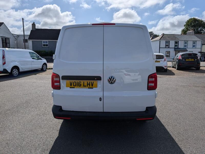 VOLKSWAGEN TRANSPORTER