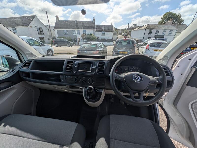 VOLKSWAGEN TRANSPORTER