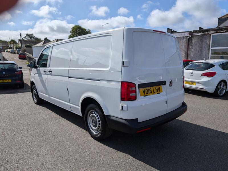 VOLKSWAGEN TRANSPORTER