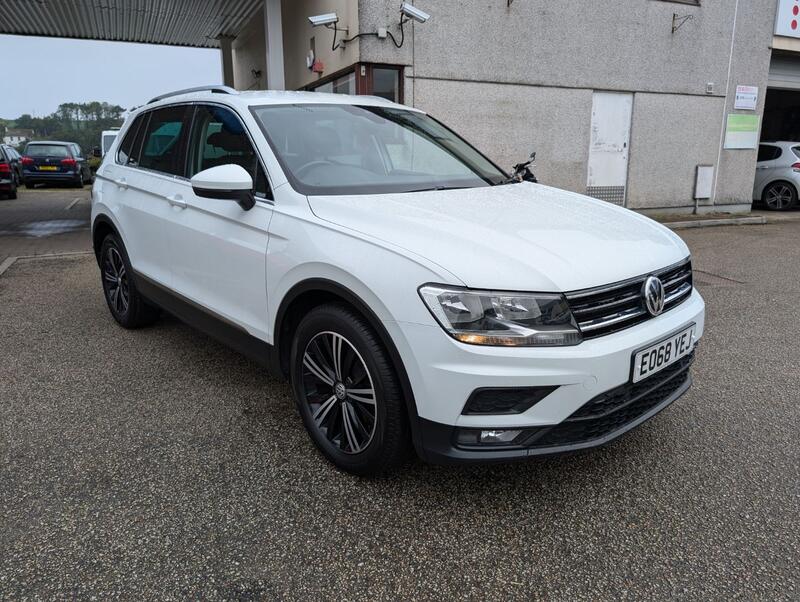 View VOLKSWAGEN TIGUAN 2.0 TDI SE Navigation