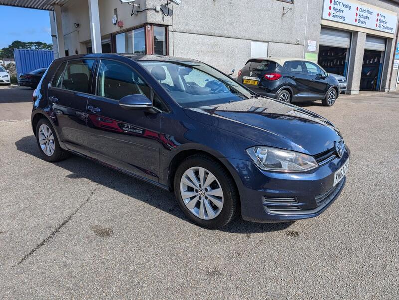 View VOLKSWAGEN GOLF 2.0 TDI BlueMotion Tech SE