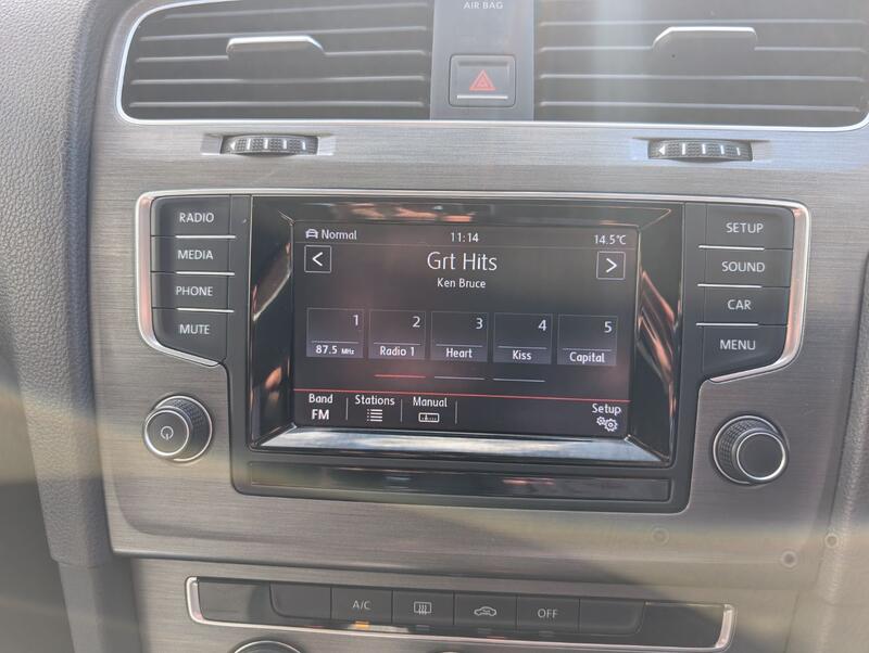 VOLKSWAGEN GOLF