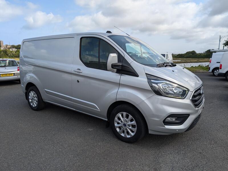 View FORD TRANSIT CUSTOM 2.0 300 EcoBlue Limited