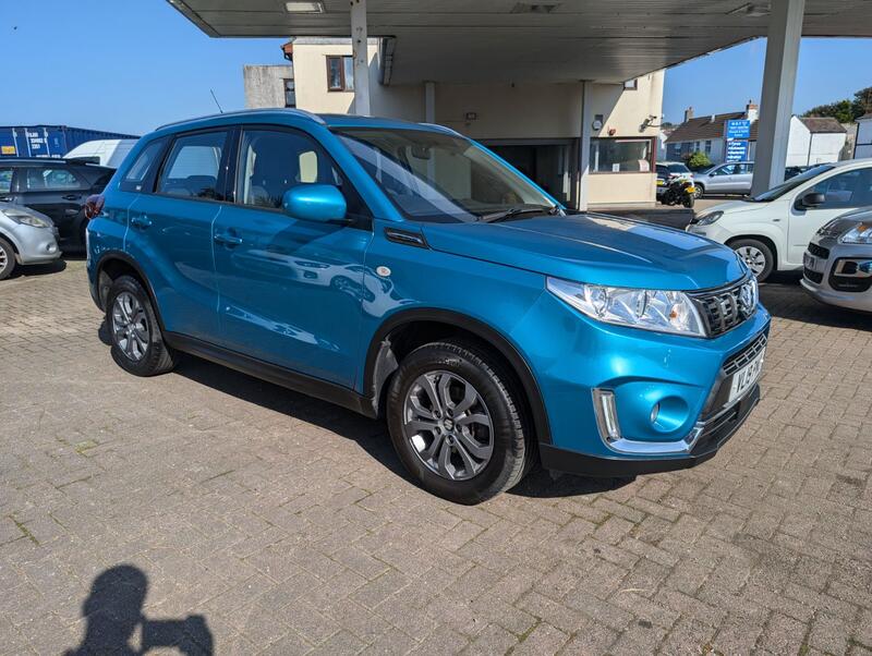 View SUZUKI VITARA 1.0 Boosterjet SZ4 *** 16,500 Miles! ***