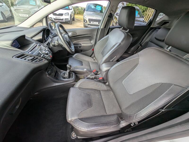 FORD FIESTA