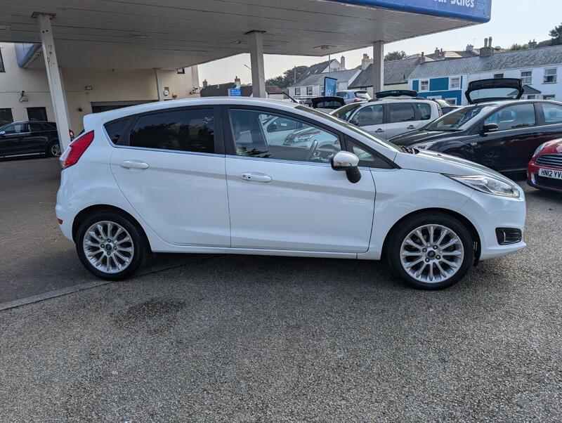 View FORD FIESTA 1.0 T EcoBoost Titanium X