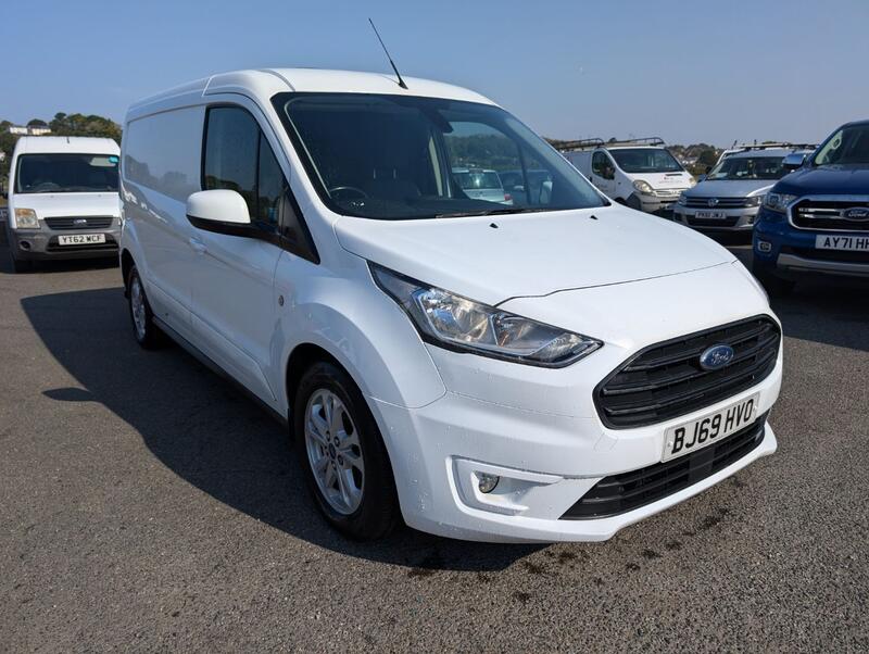 View FORD TRANSIT CONNECT 1.5 240 EcoBlue Limited