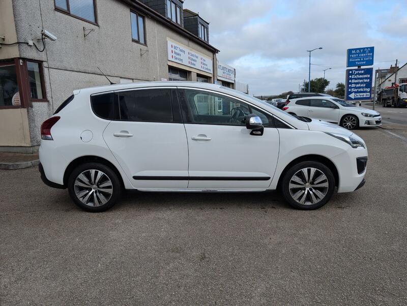 View PEUGEOT 3008 1.6 BlueHDi Active