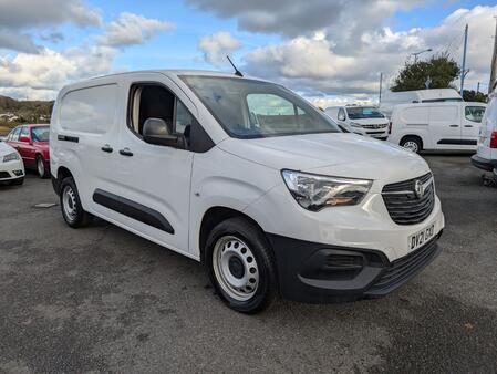 VAUXHALL COMBO 1.5 Turbo D 2300 Dynamic