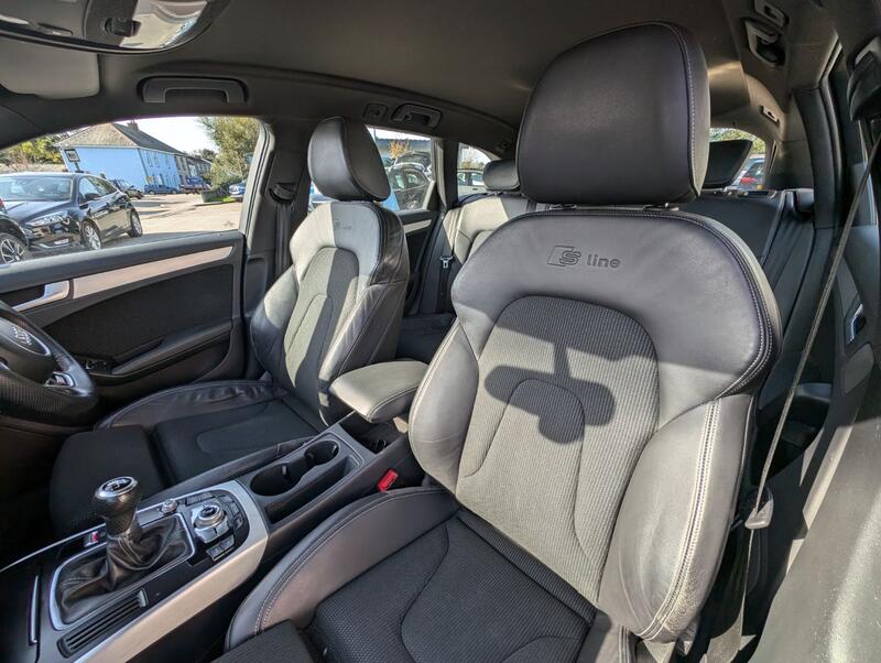 AUDI A4 AVANT
