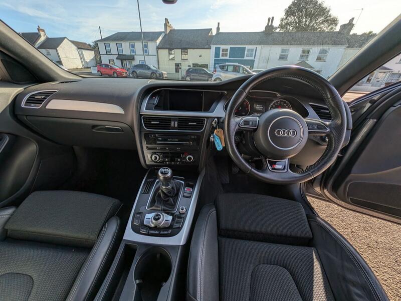 AUDI A4 AVANT
