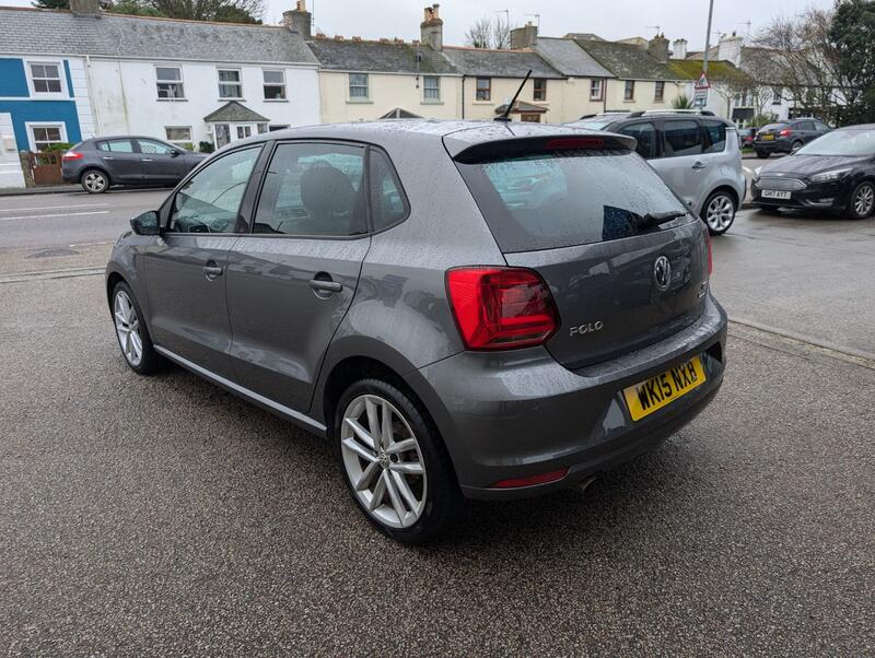 VOLKSWAGEN POLO