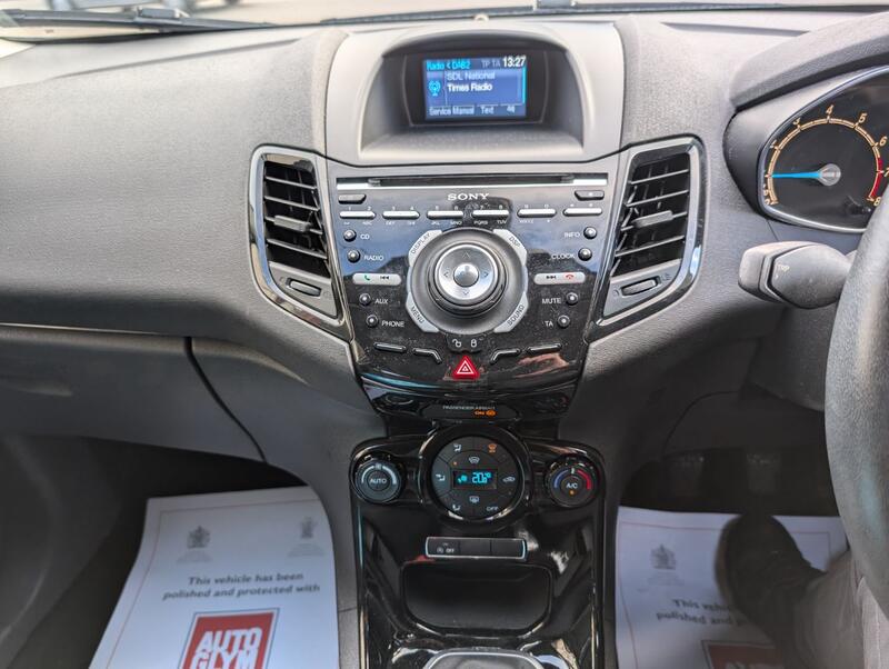 FORD FIESTA