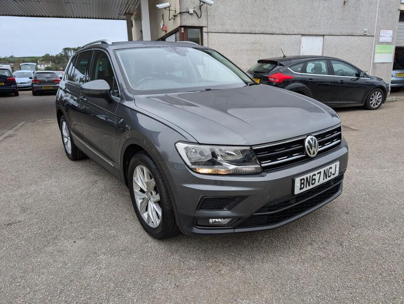 View VOLKSWAGEN TIGUAN 2.0 TDI SE Navigation