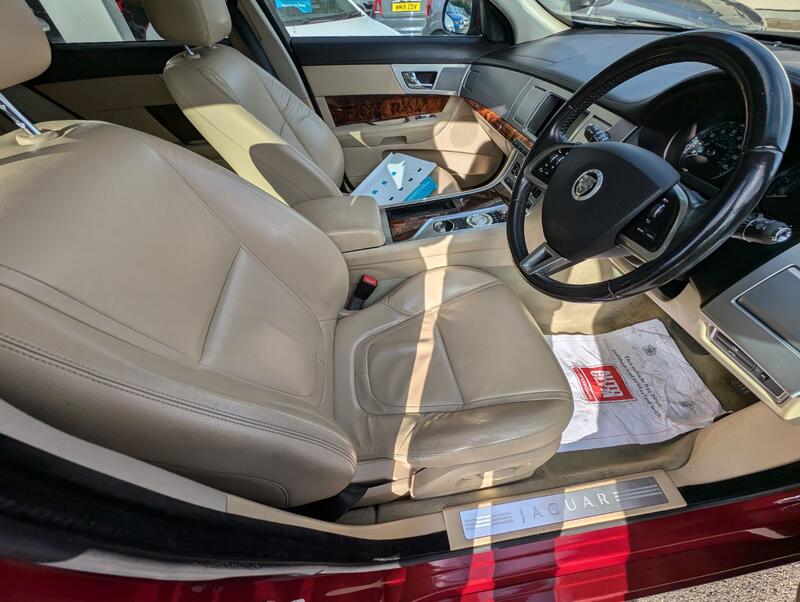 JAGUAR XF