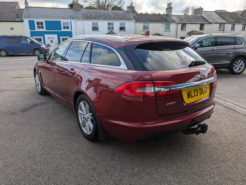 JAGUAR XF