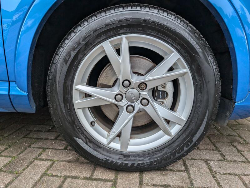 AUDI Q3