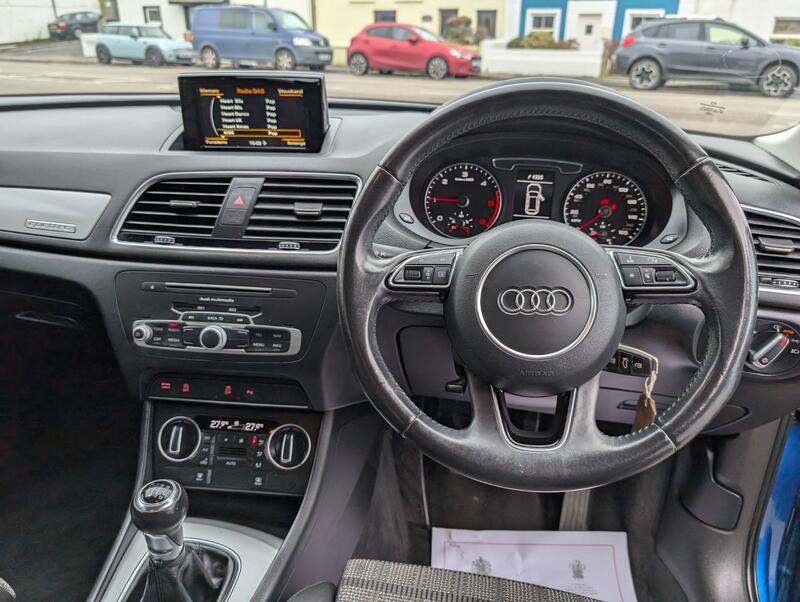 AUDI Q3
