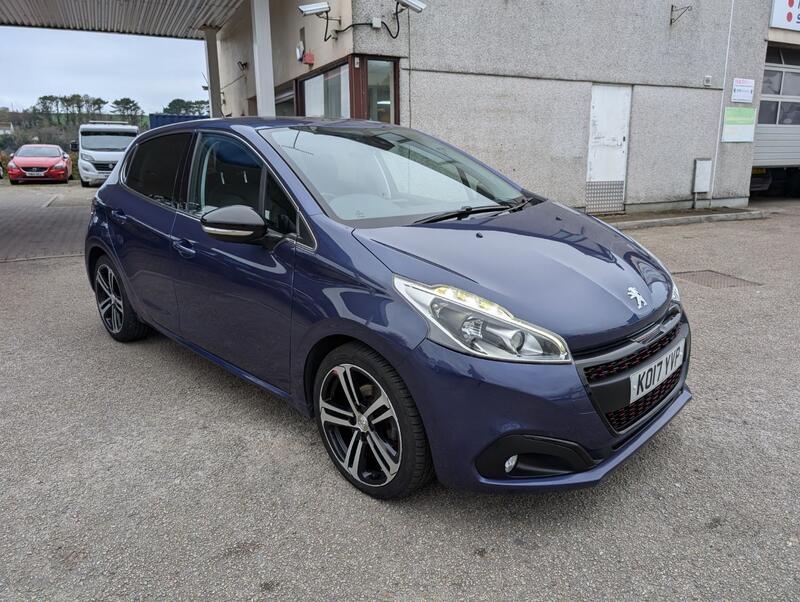 View PEUGEOT 208 1.6 BlueHDi GT Line