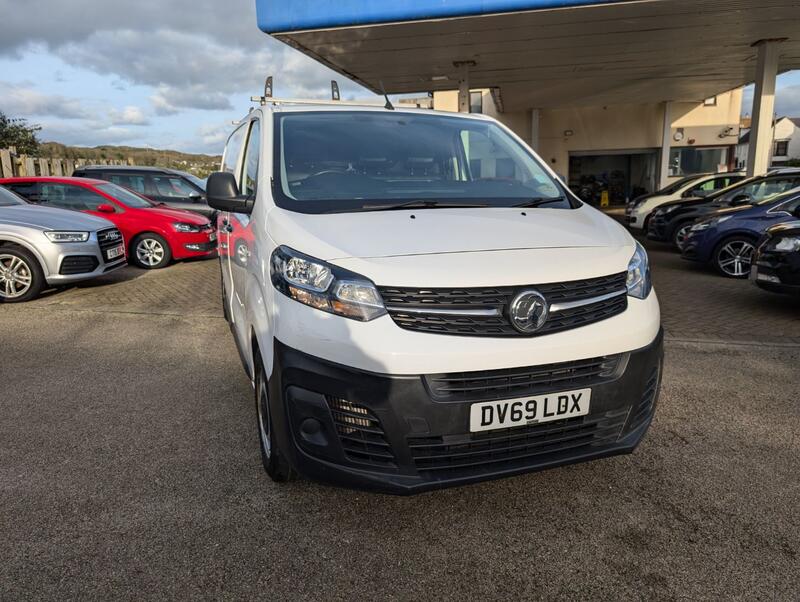 VAUXHALL VIVARO