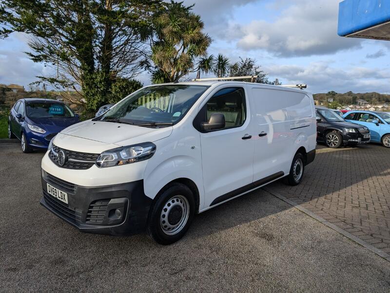 VAUXHALL VIVARO