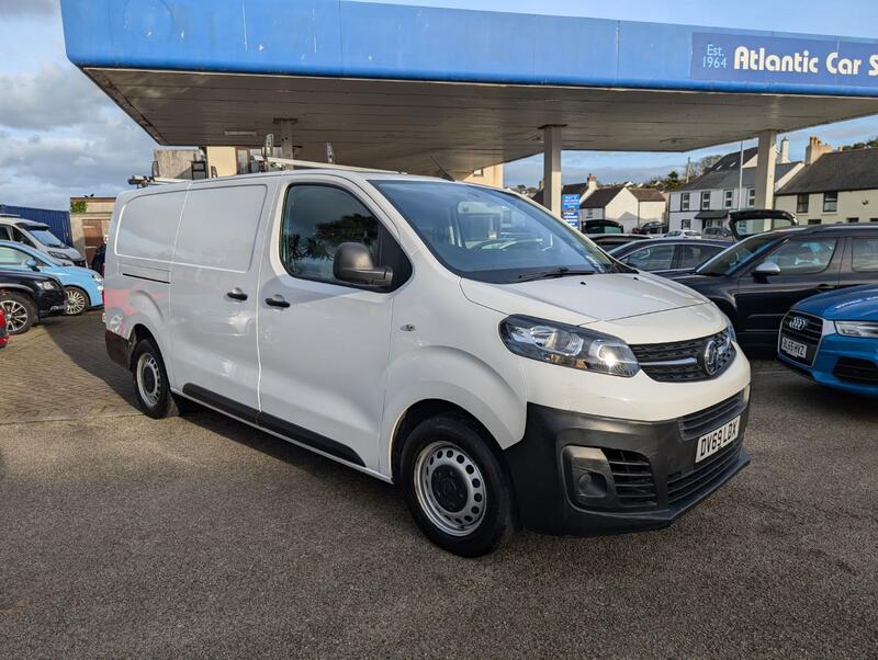 View VAUXHALL VIVARO 2.0 Turbo D 3100 Edition