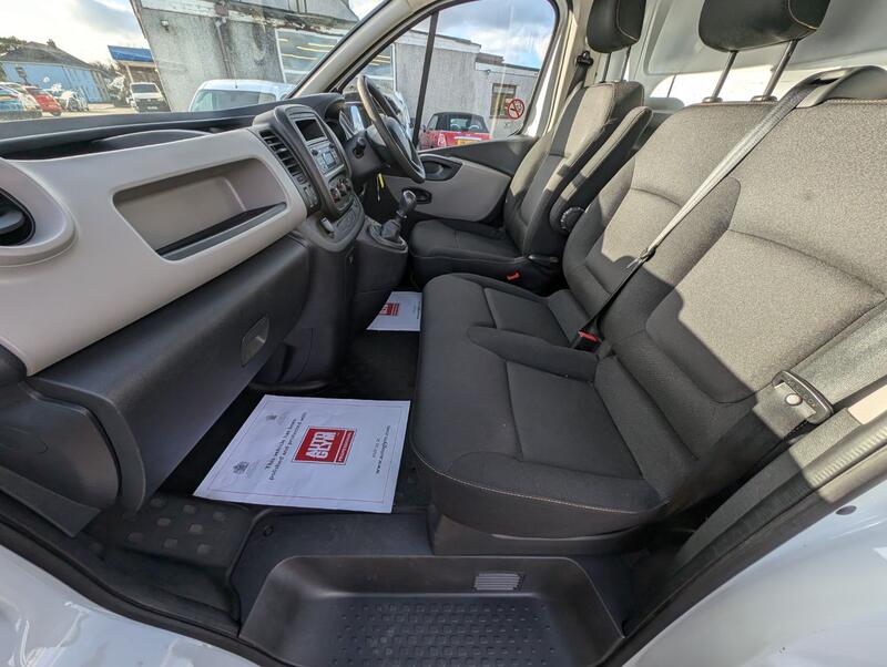 RENAULT TRAFIC