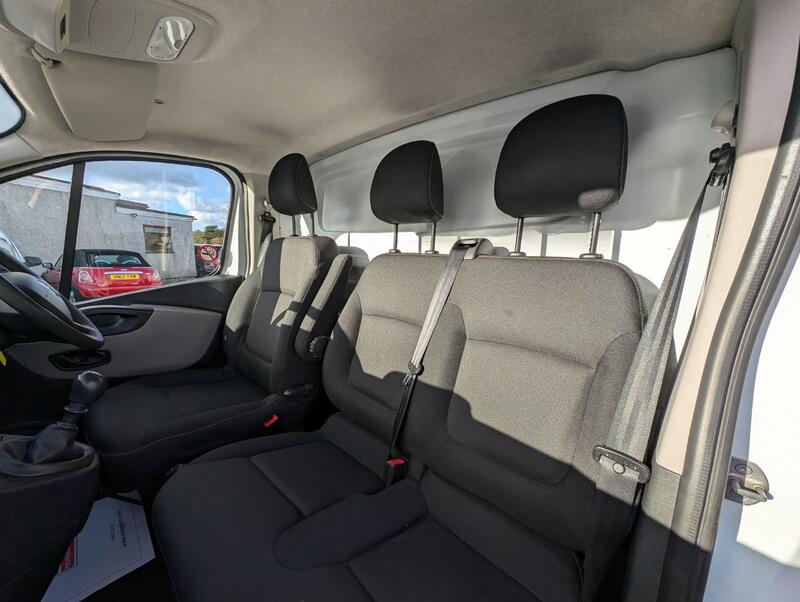 RENAULT TRAFIC
