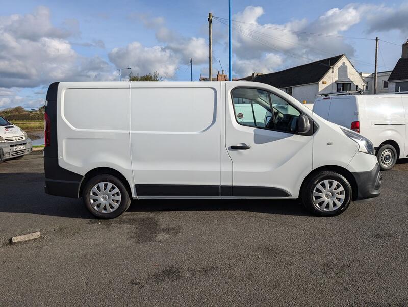 RENAULT TRAFIC
