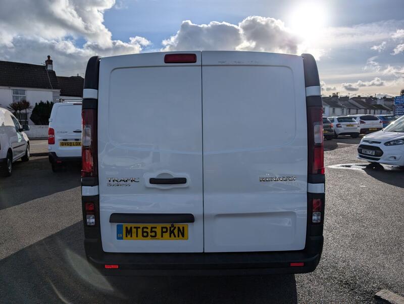 RENAULT TRAFIC