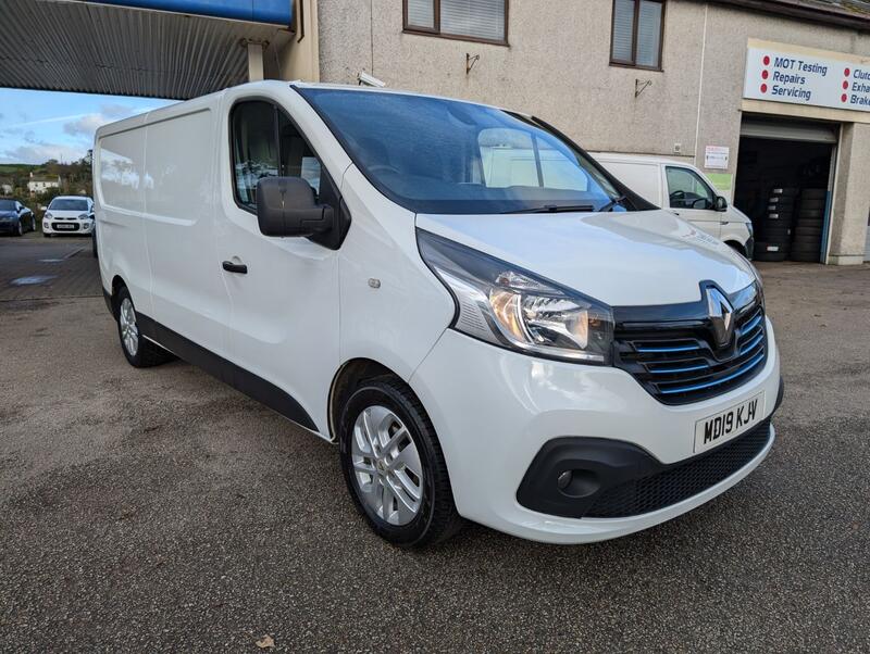 View RENAULT TRAFIC 1.6 LL29 dCi 120 Sport Nav Euro 6