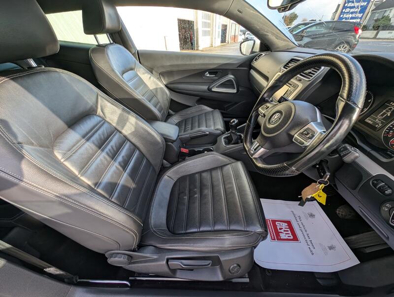 VOLKSWAGEN SCIROCCO