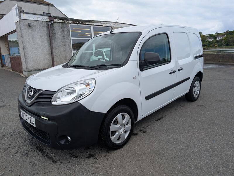 NISSAN NV250