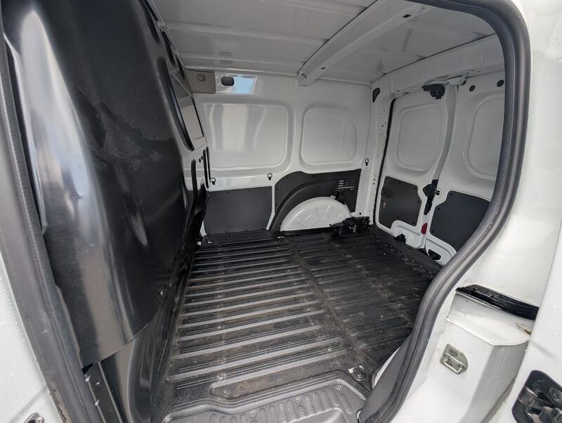 NISSAN NV250
