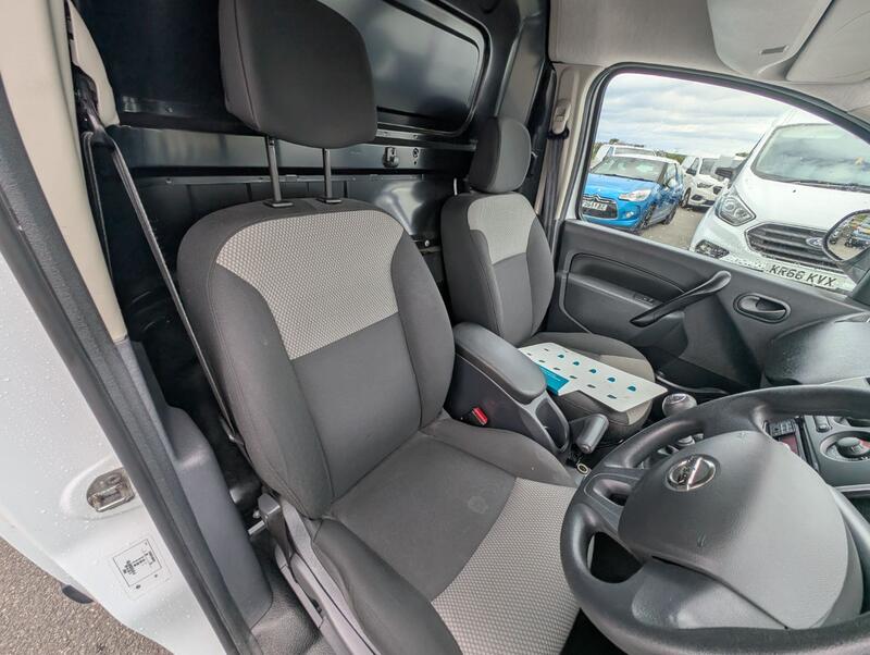 NISSAN NV250