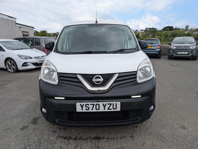 NISSAN NV250