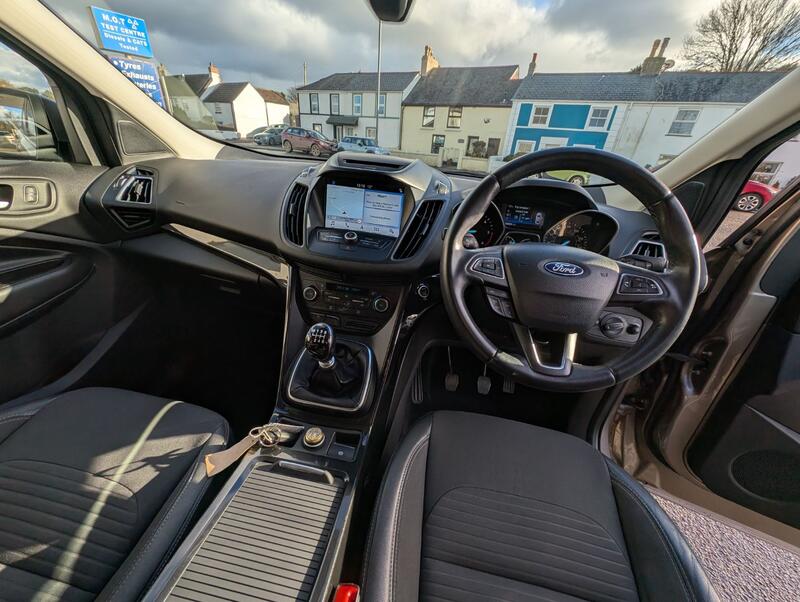 FORD KUGA
