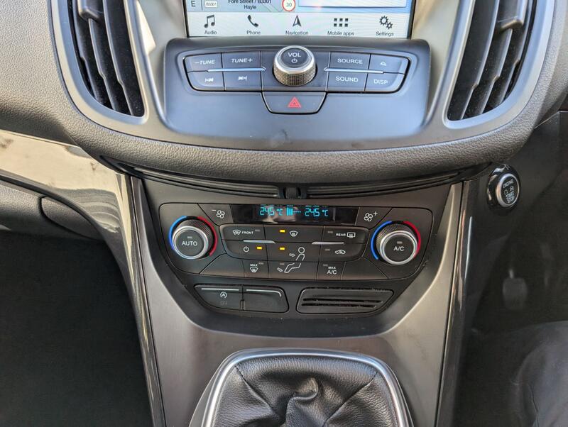 FORD KUGA
