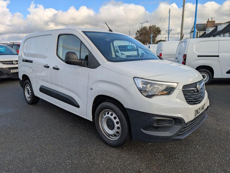 View VAUXHALL COMBO 1.5 Turbo D 2300 Dynamic
