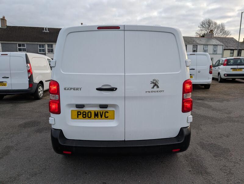 PEUGEOT EXPERT