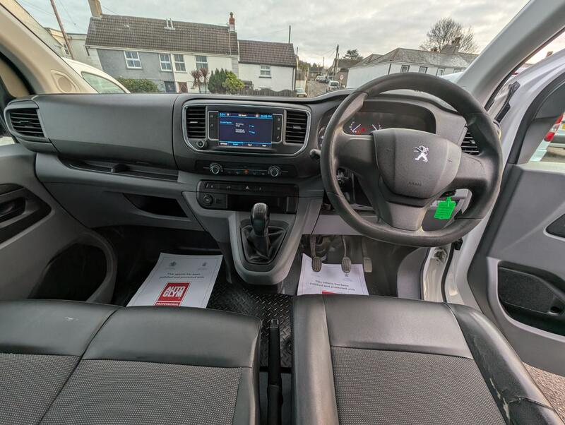 PEUGEOT EXPERT